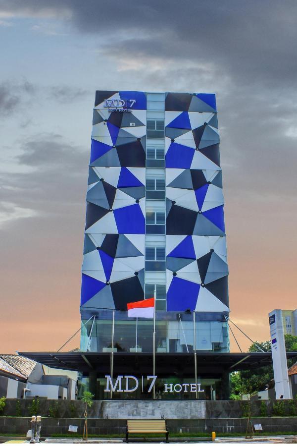 Md 7 Hotel Чиребон Екстер'єр фото