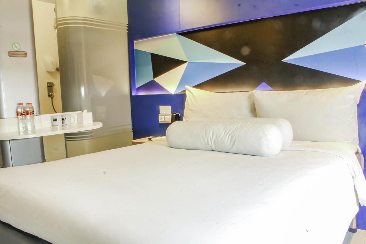 Md 7 Hotel Чиребон Екстер'єр фото